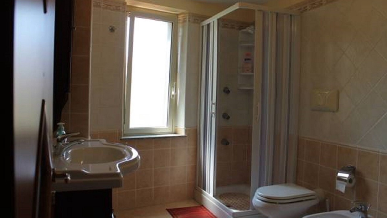 Photo of Bathroom in Catona