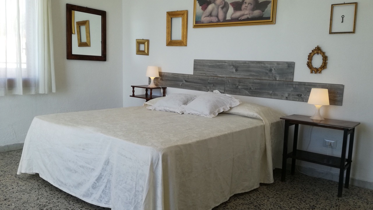 Photo of Bedroom in Acquappesa