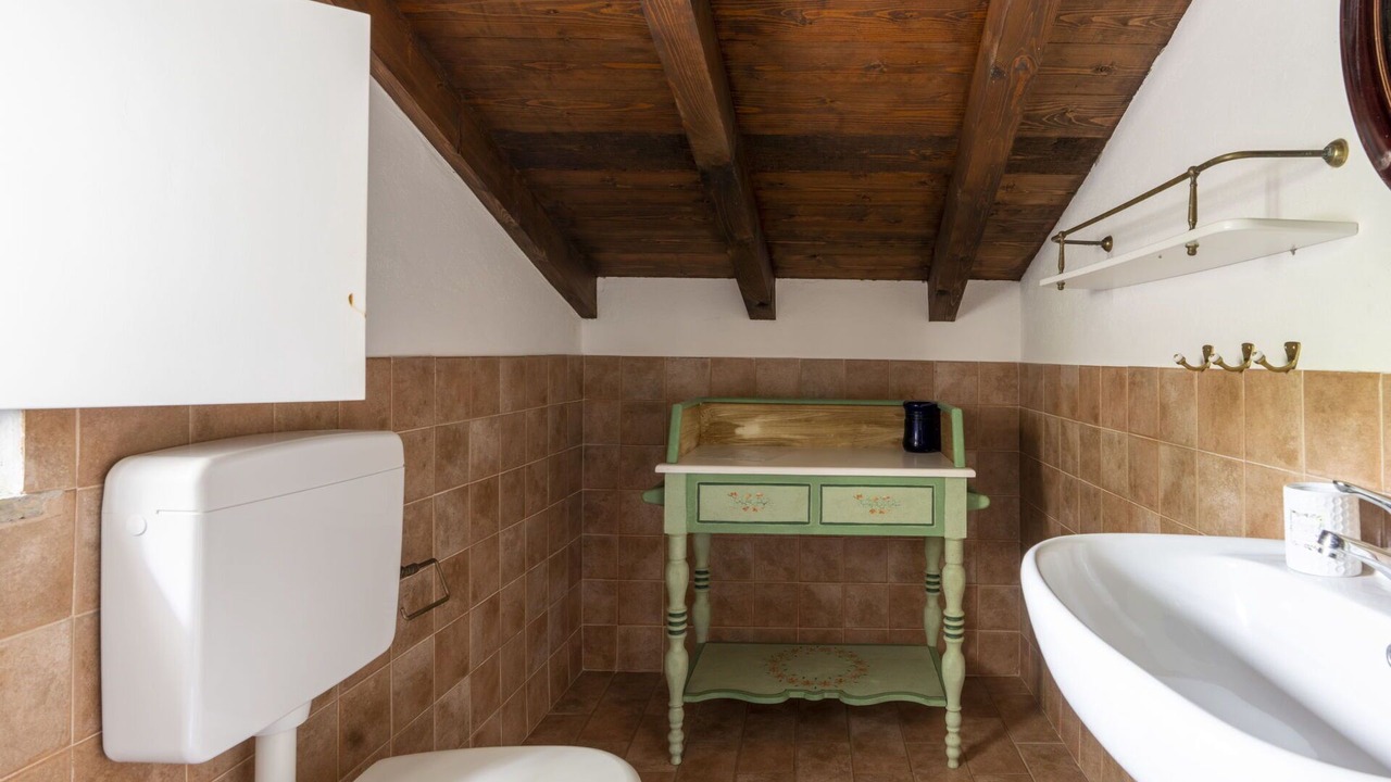 Photo of Bathroom in Pantai