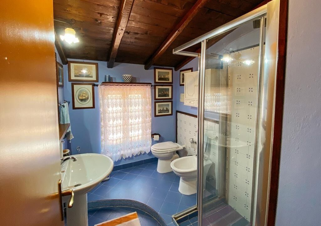Photo of Bathroom in Catute