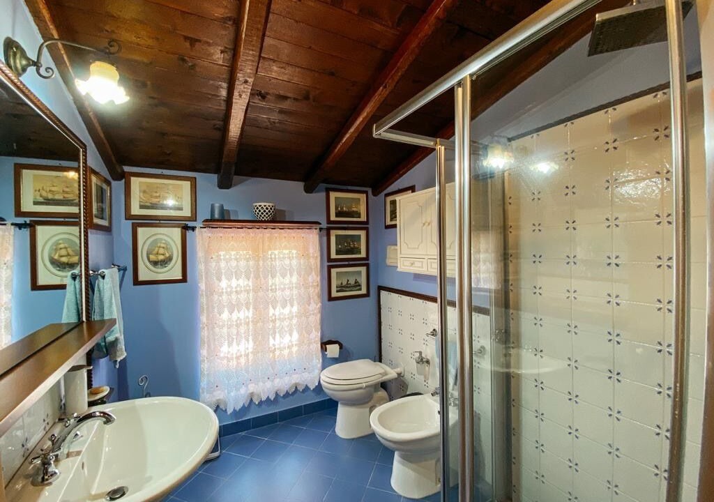 Photo of Bathroom in Catute