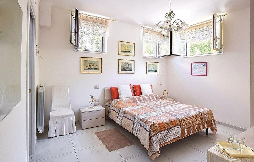 Photo of Bedroom in Tortora Marina