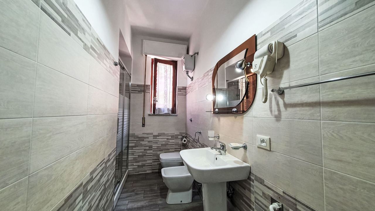 Photo of Bathroom in Lascari