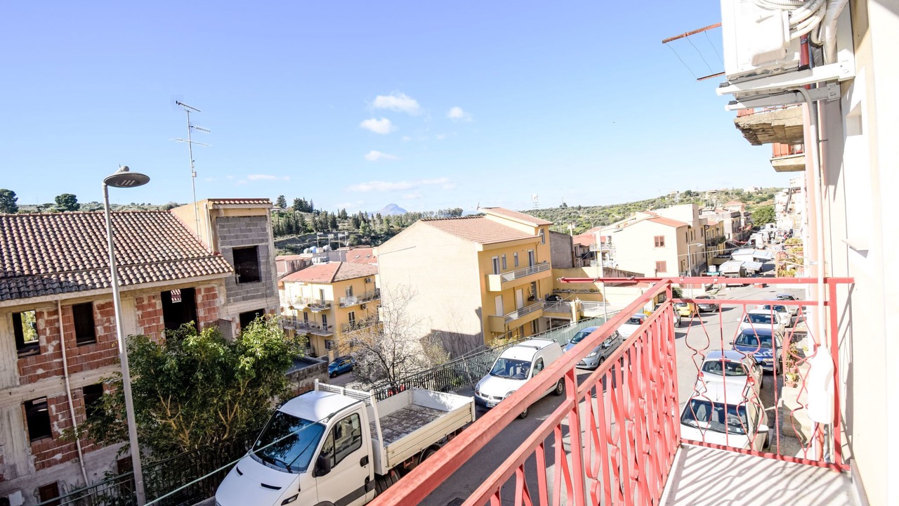 Photo of Others in Lascari