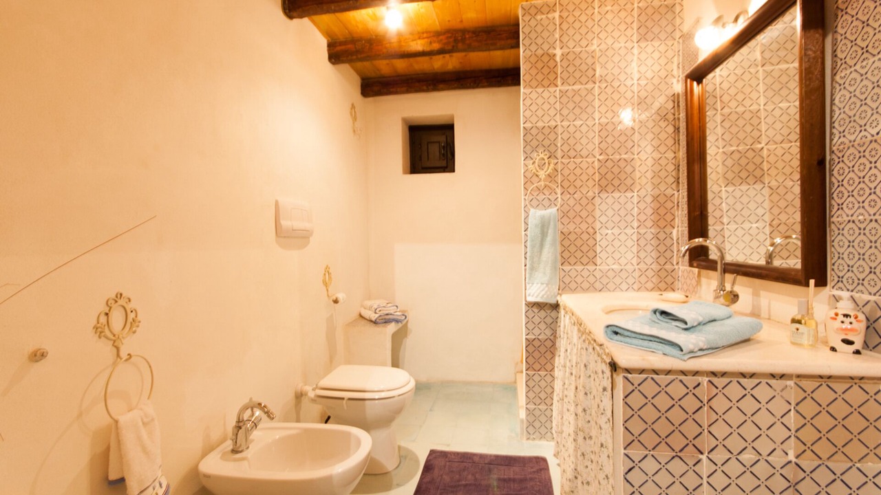 Photo of Bathroom in Noto