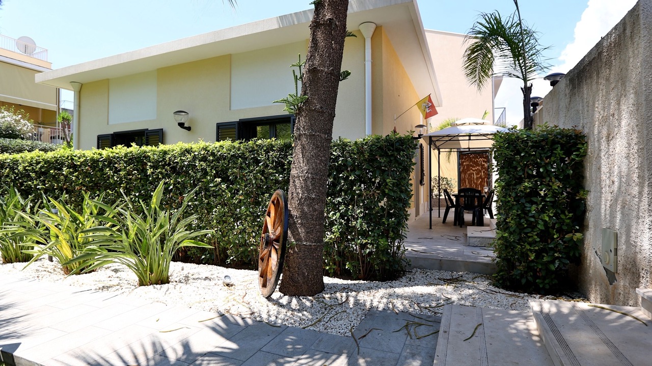 Photo of Outdoor in Avola