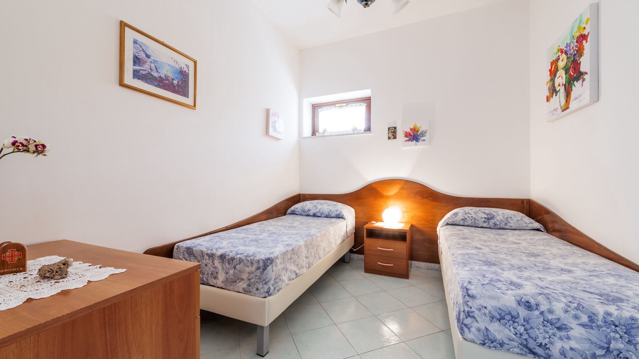 Photo of Bedroom in Montepertuso