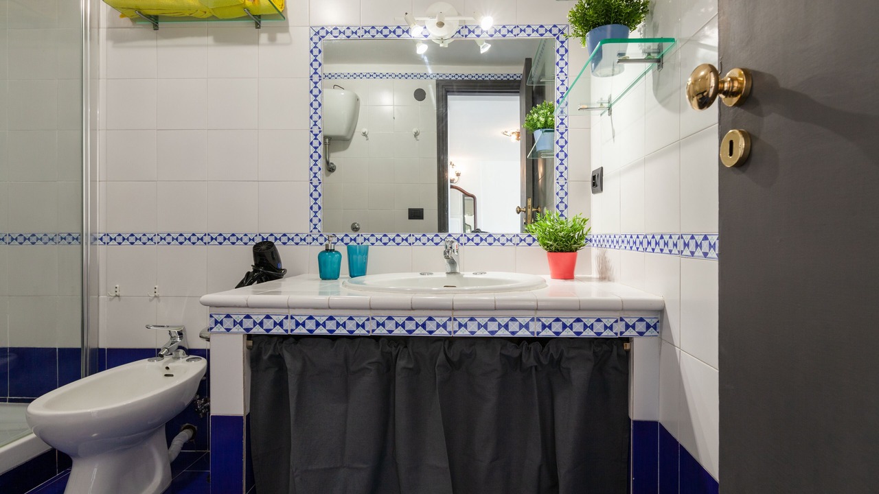 Photo of Bathroom in Naples