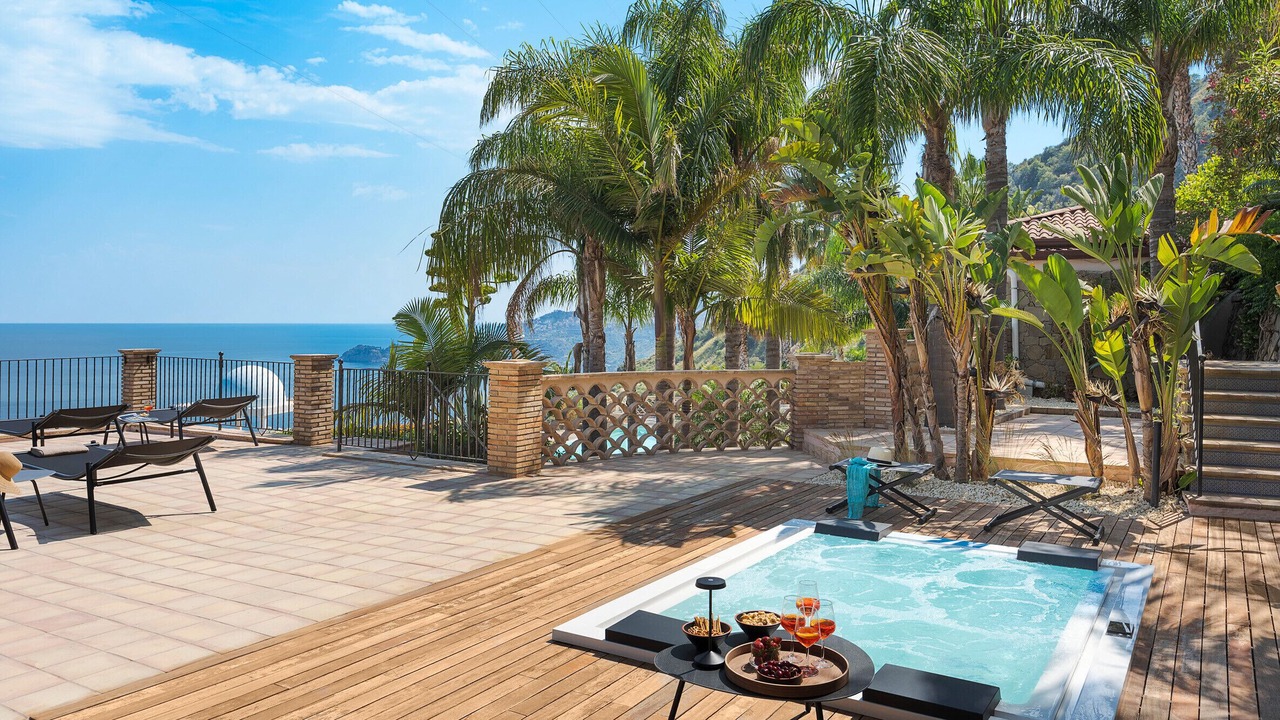 Photo of Patio Balcony in Letojanni
