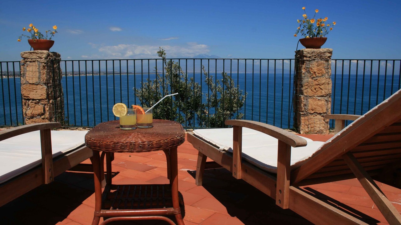 Photo of Patio Balcony in Costa Saracena-Castelluccio