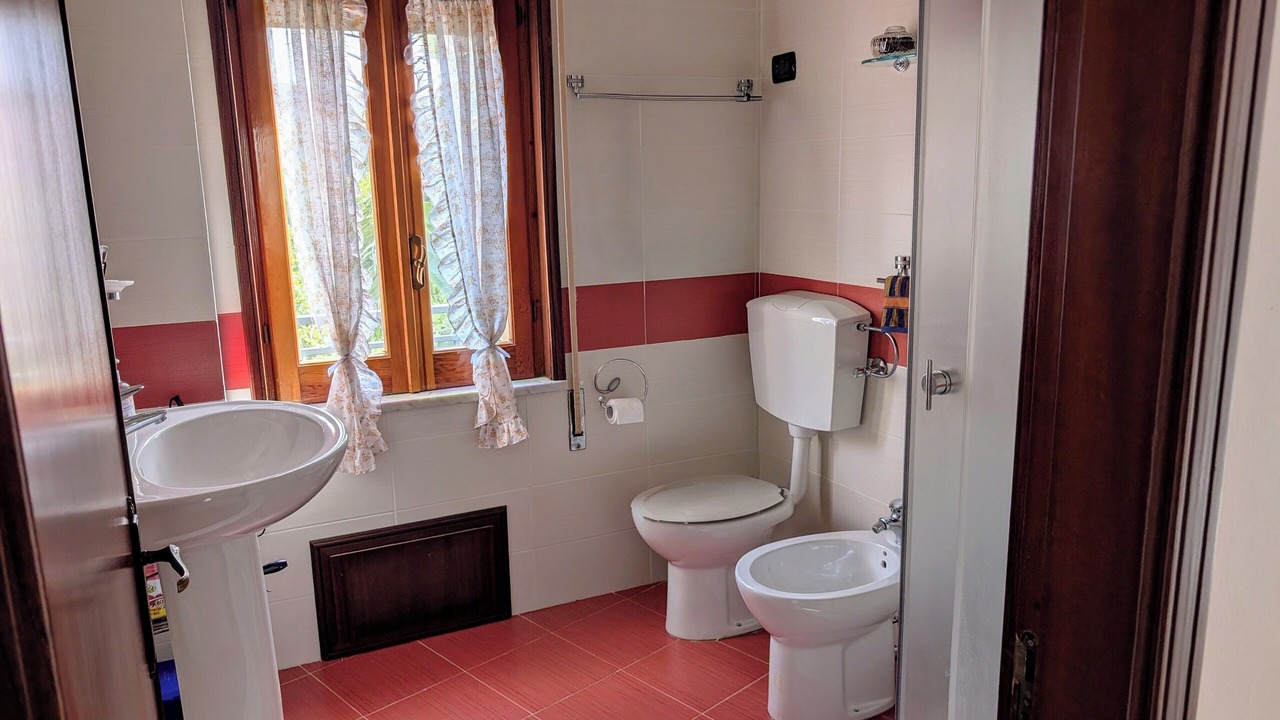 Photo of Bathroom in Campofelice di Roccella