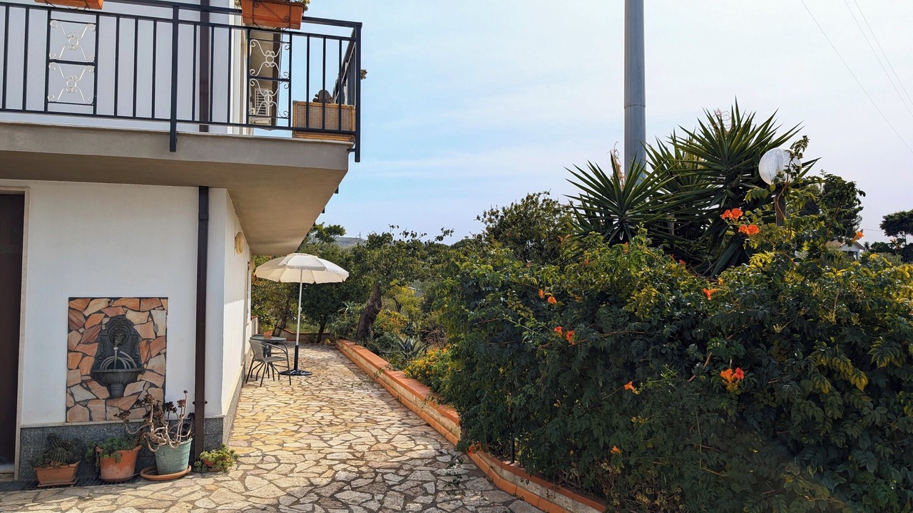 Photo of Patio Balcony in Campofelice di Roccella