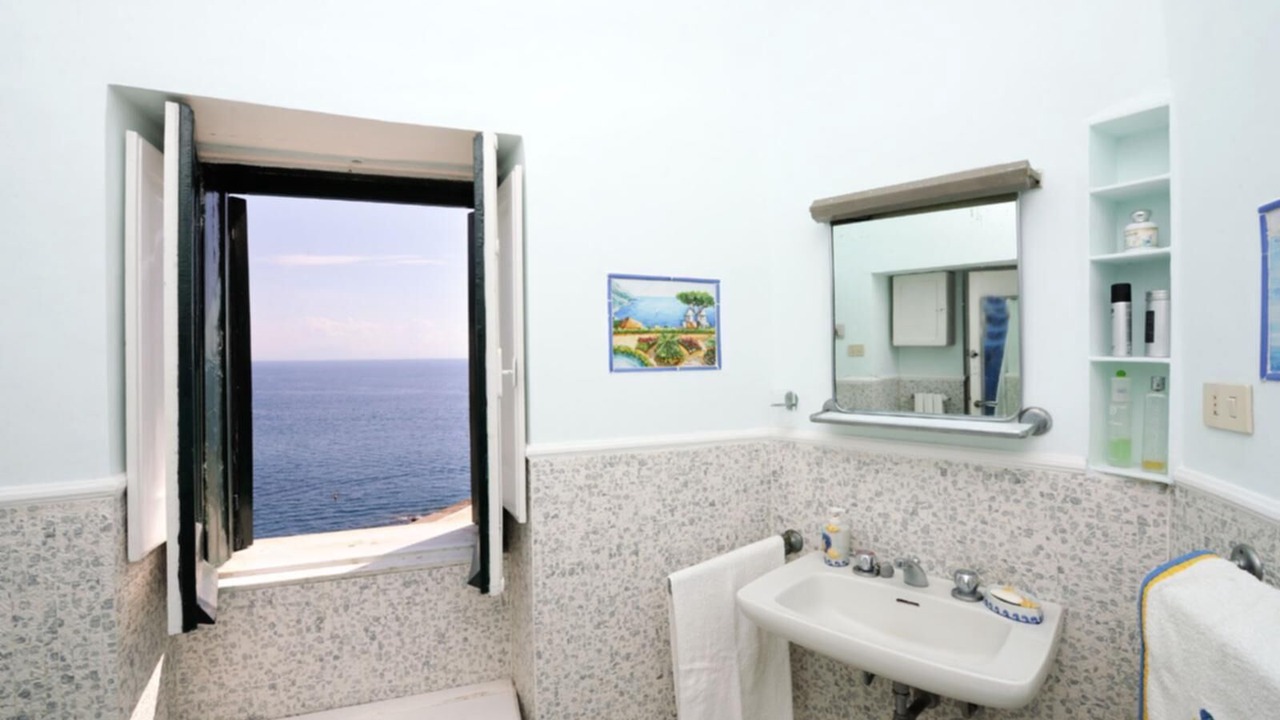 Photo of Bathroom in Atrani