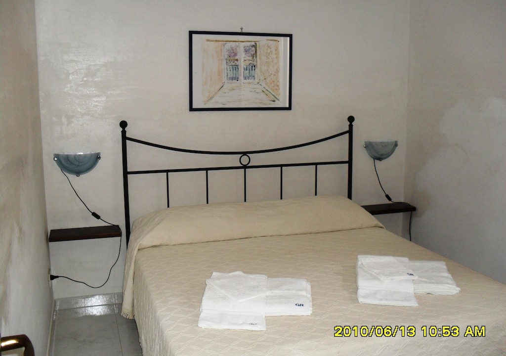 Photo of Bedroom in Levanzo