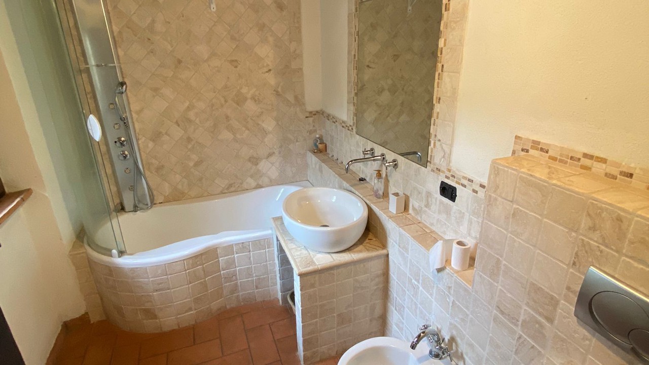 Photo of Bathroom in Arcidosso