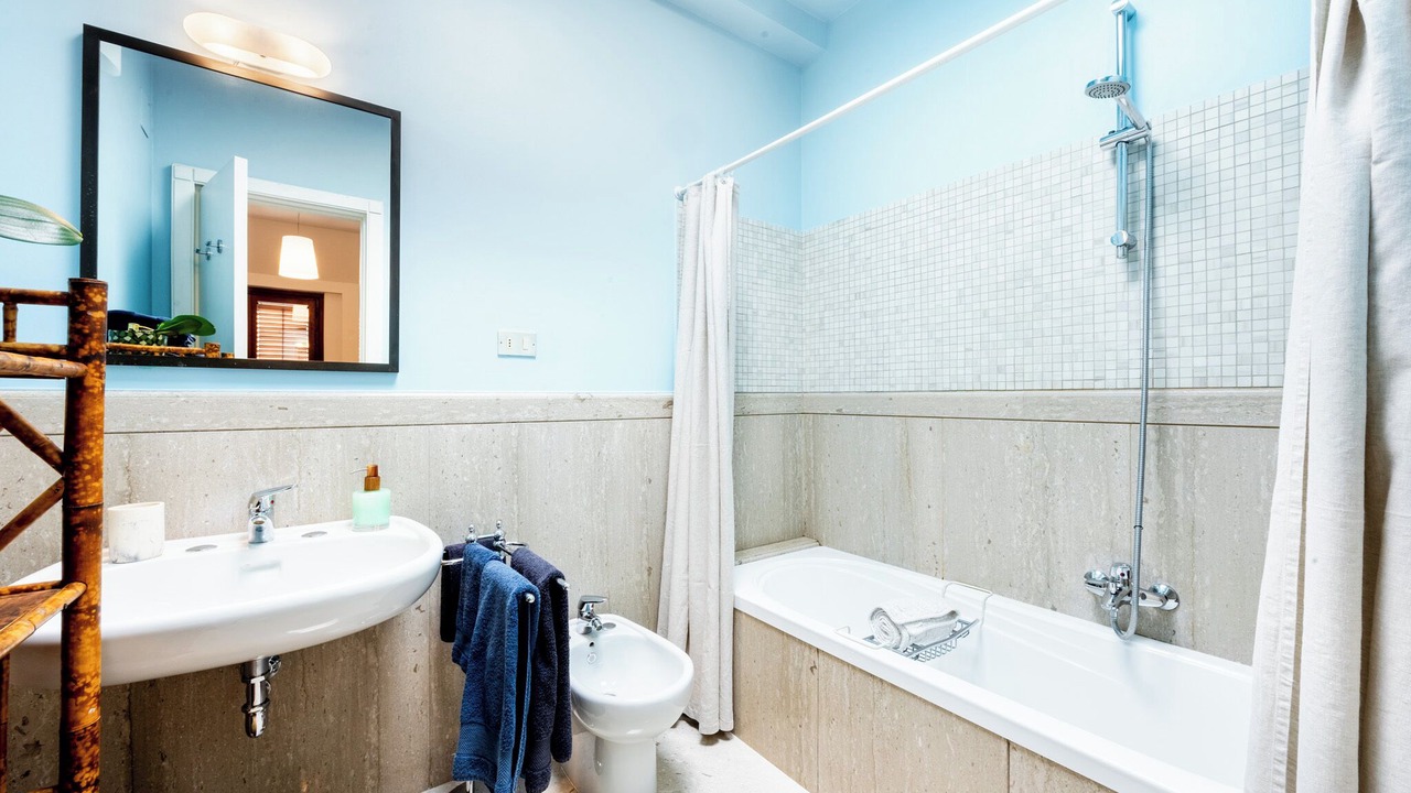Photo of Bathroom in Kalsa