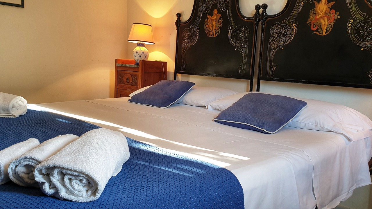 Photo of Bedroom in Patti