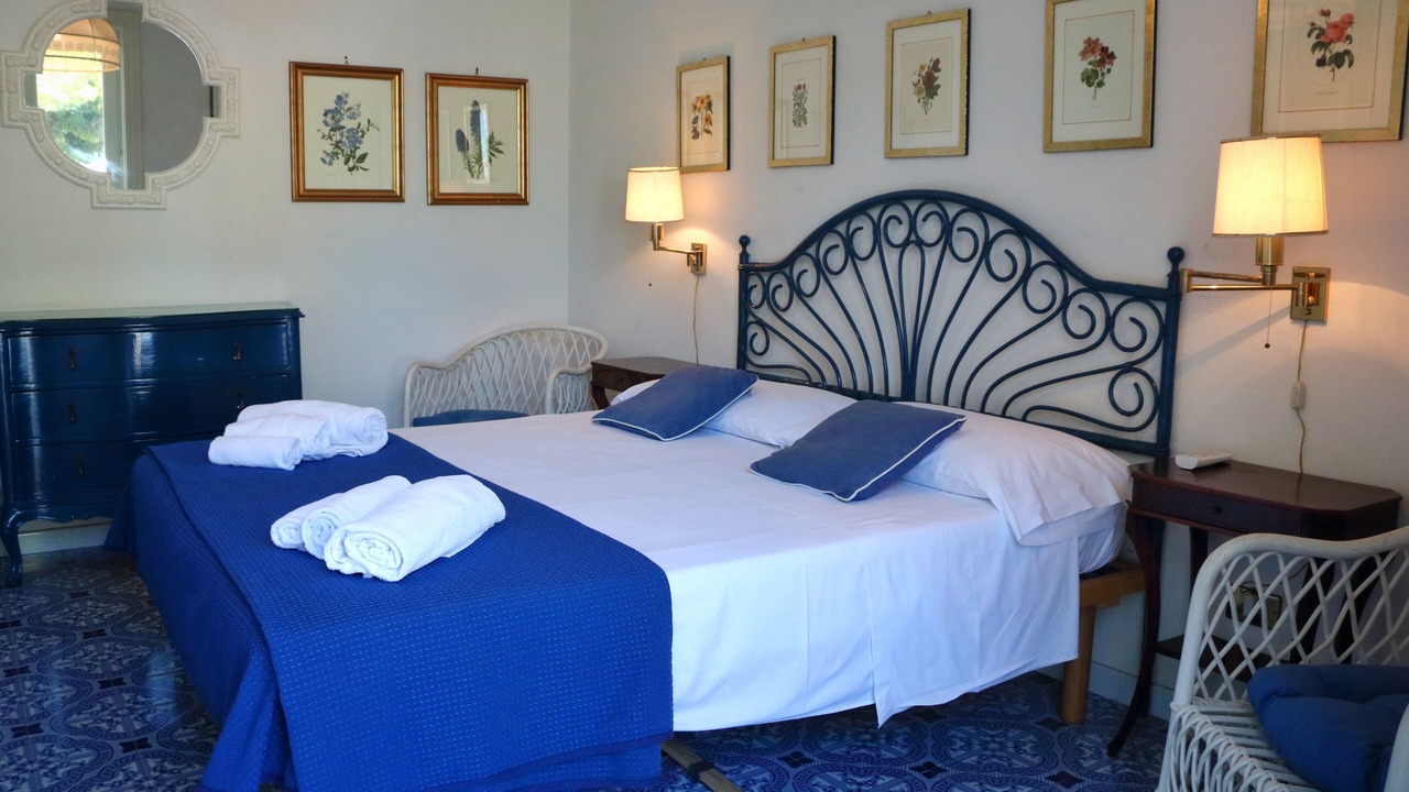 Photo of Bedroom in Patti