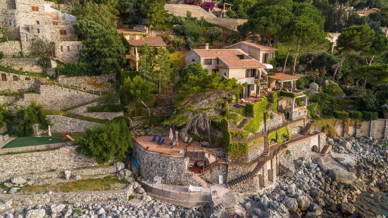 Photo of Outdoor in Scilla
