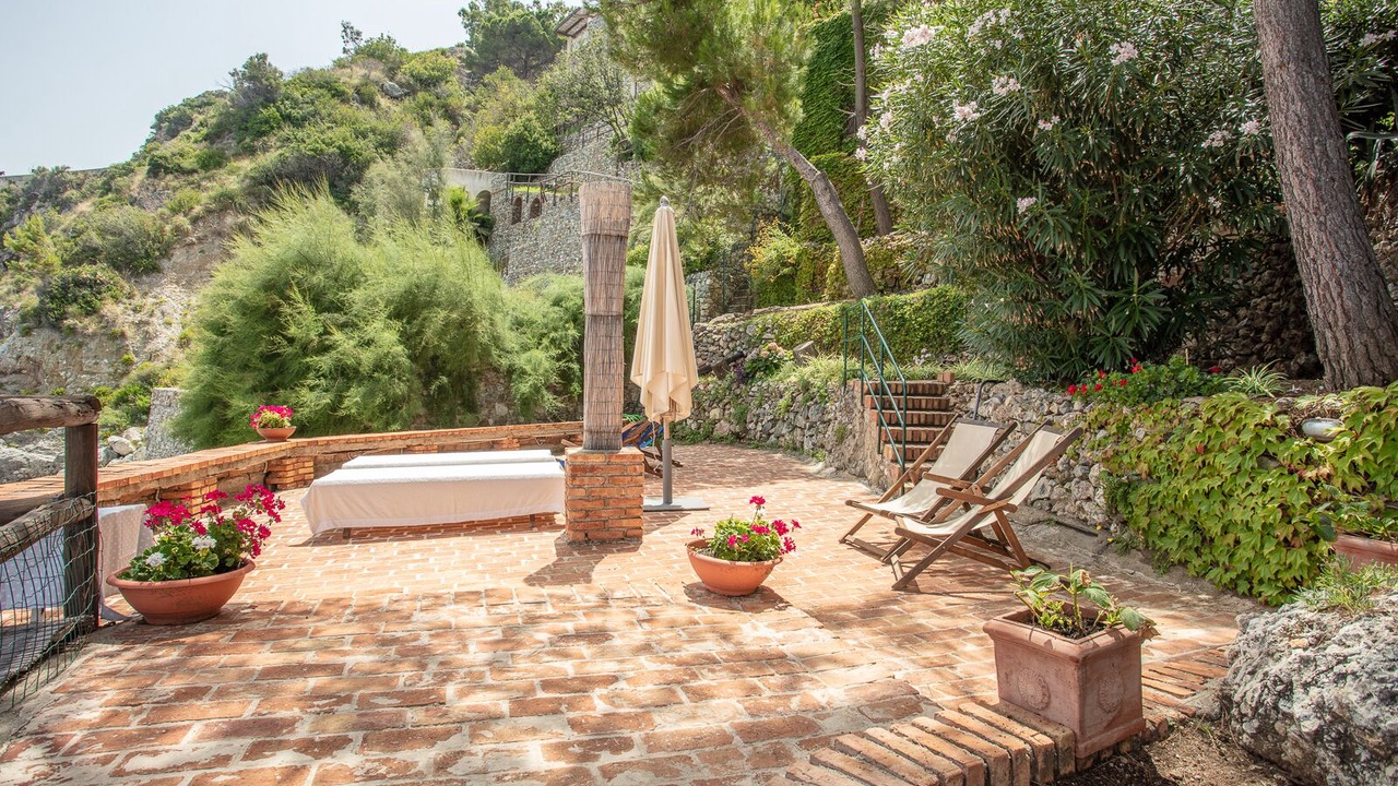 Photo of Outdoor in Scilla