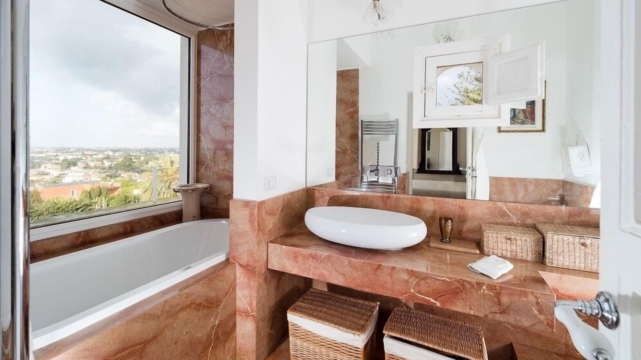 Photo of Bathroom in Marsala