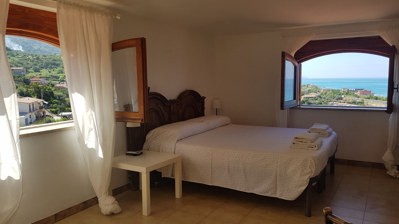 Photo of Bedroom in Fuscaldo