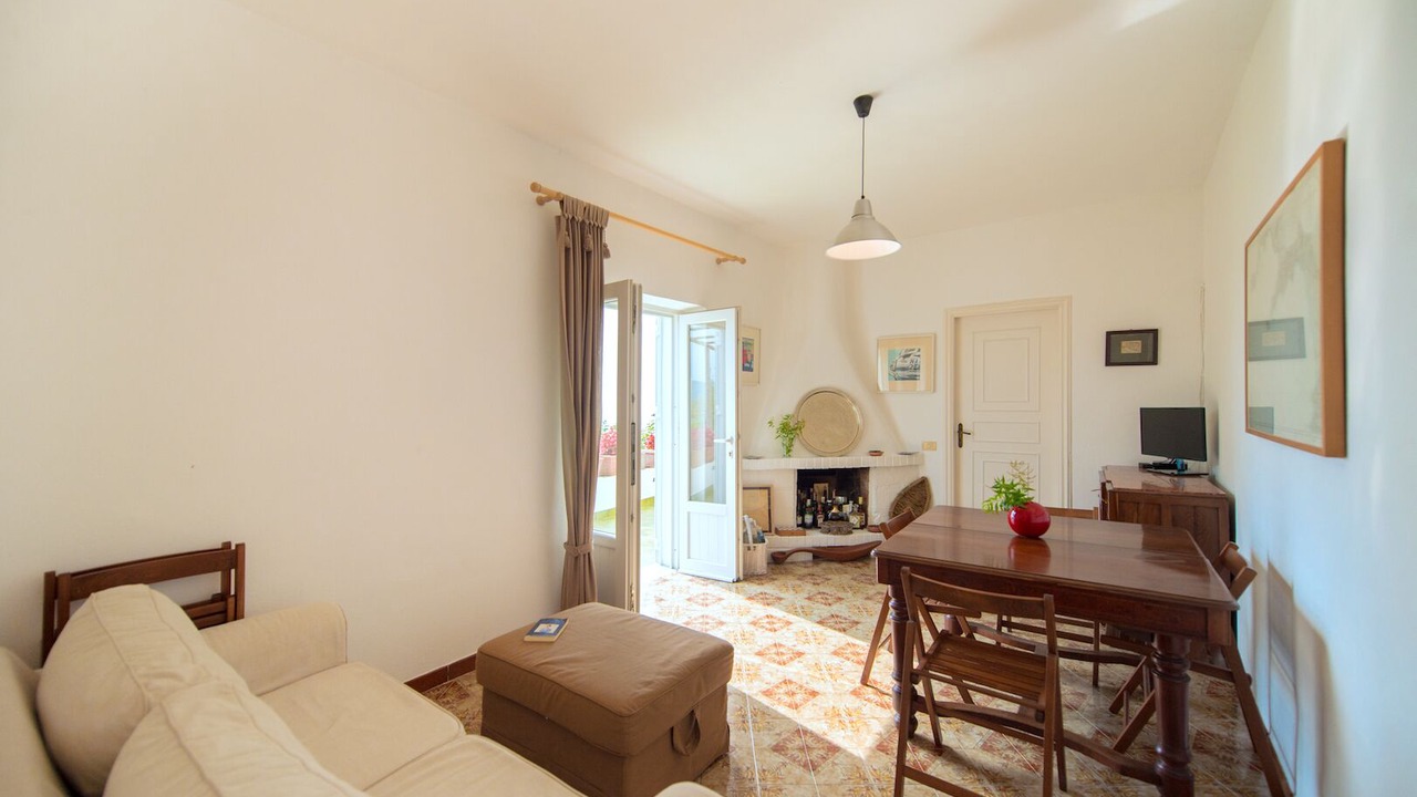 Photo of Livingroom in Serrara Fontana