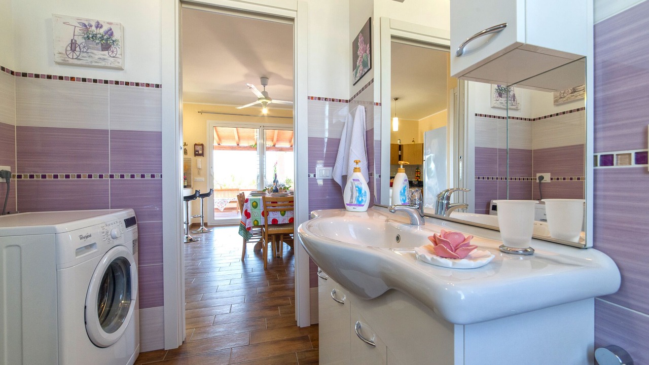 Photo of Bathroom in Menfi