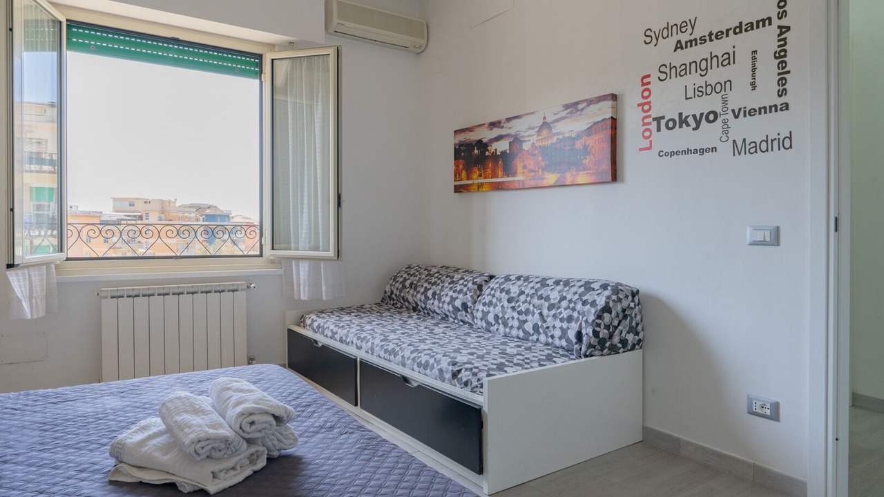 Photo of Bedroom in Quartiere XXXIII Lido di Ostia Ponente