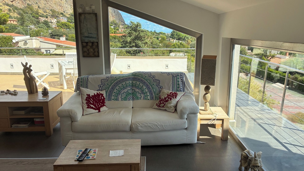 Photo of Livingroom in Mondello