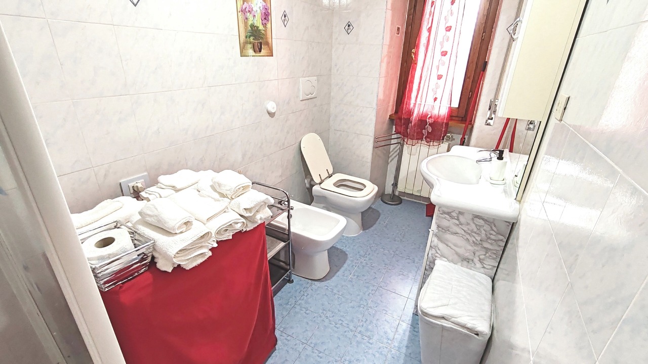 Photo of Bathroom in Ostiense