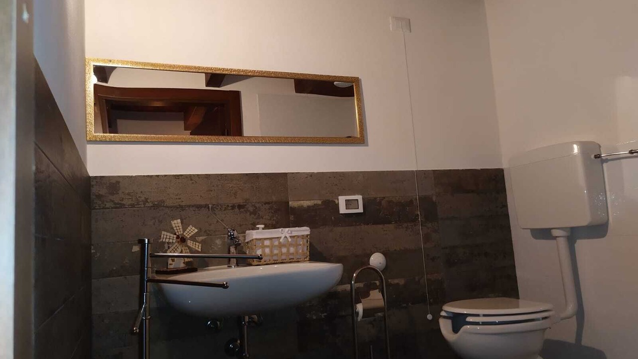 Photo of Bathroom in Marsala