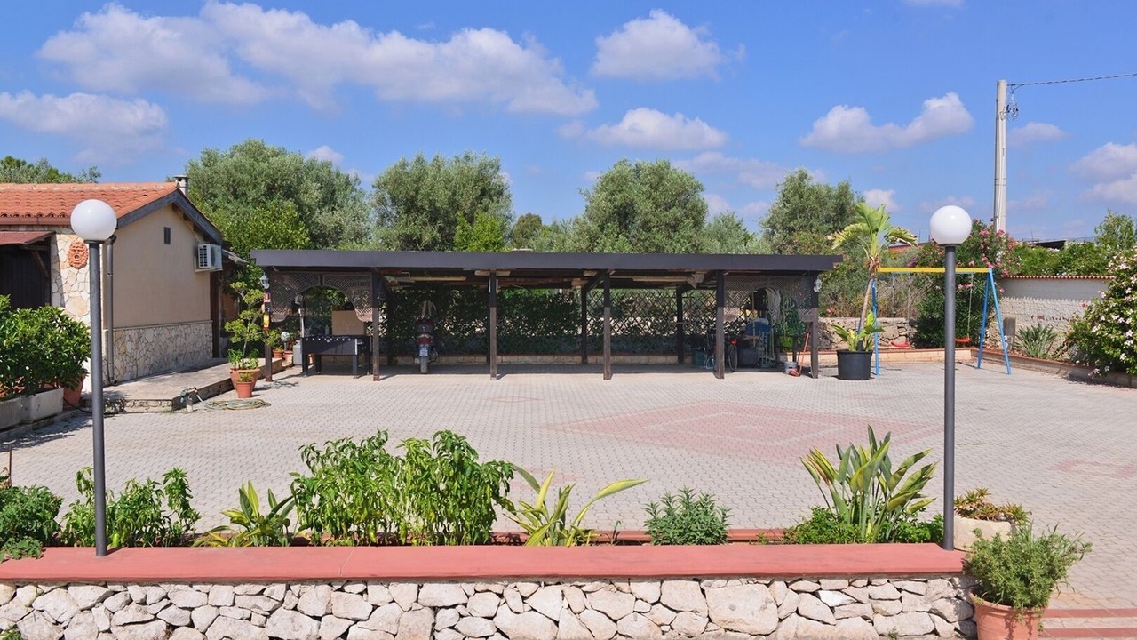 Photo of Outdoor in Solarino