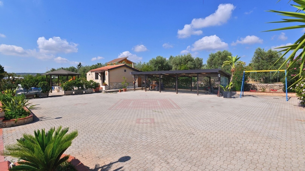 Photo of Outdoor in Solarino