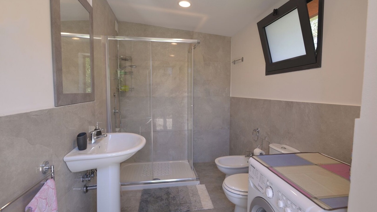 Photo of Bathroom in Floridia