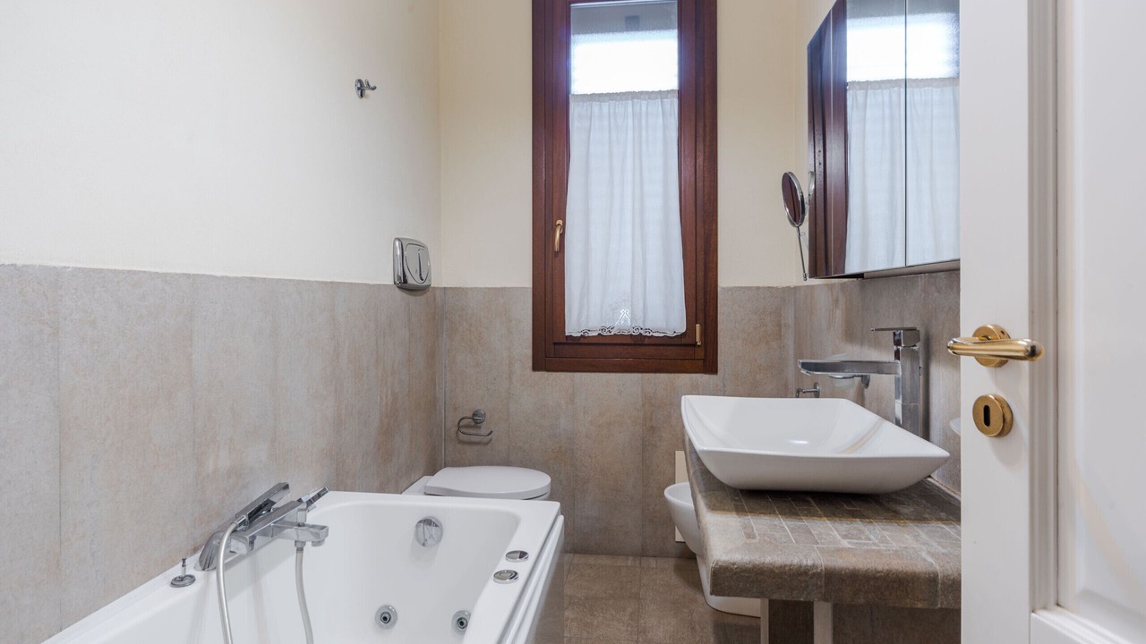 Photo of Bathroom in Aci Trezza