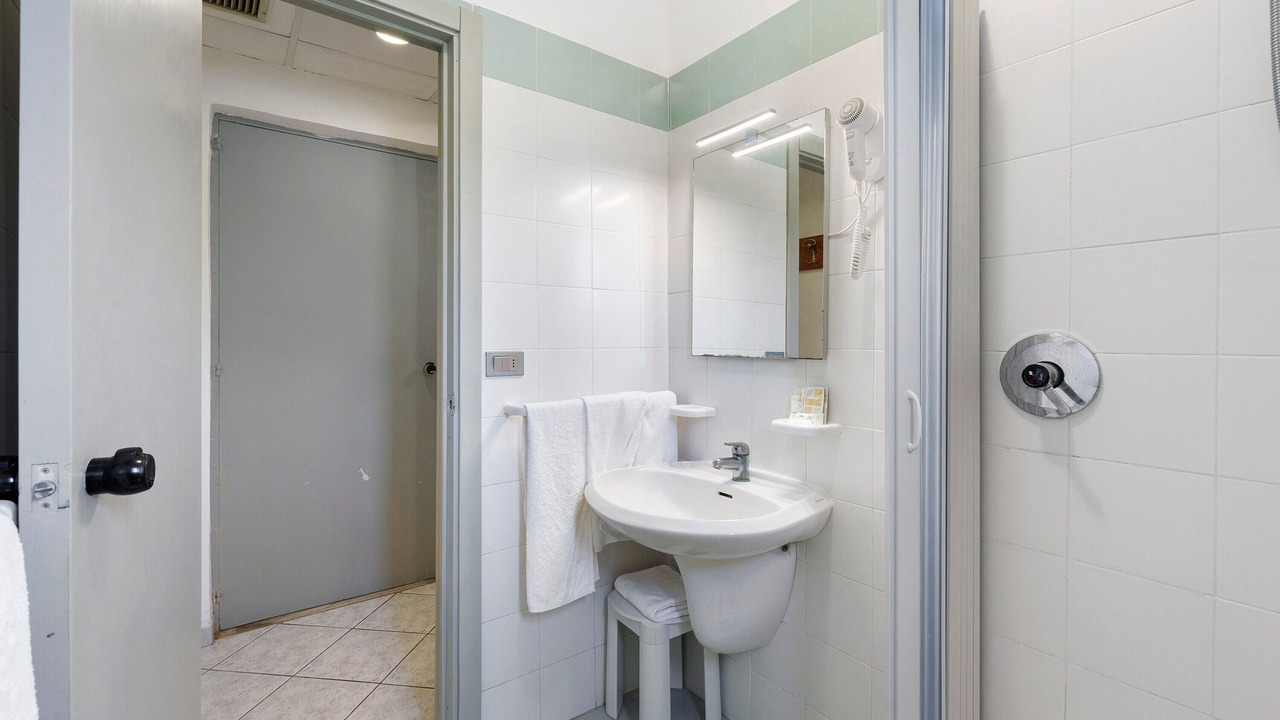 Photo of Bathroom in Laura