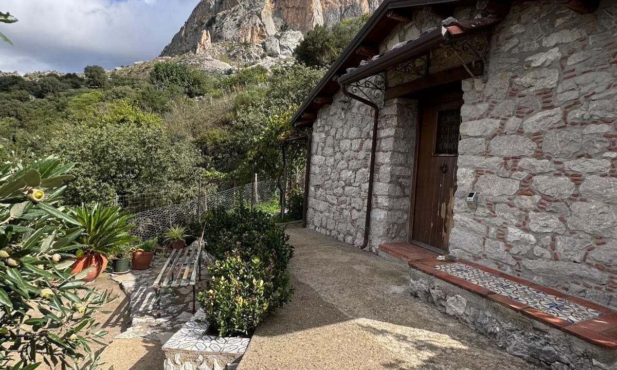 Photo of Outdoor in Alcara li Fusi