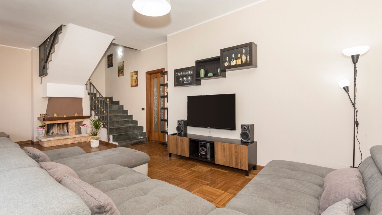 Photo of Livingroom in Milo