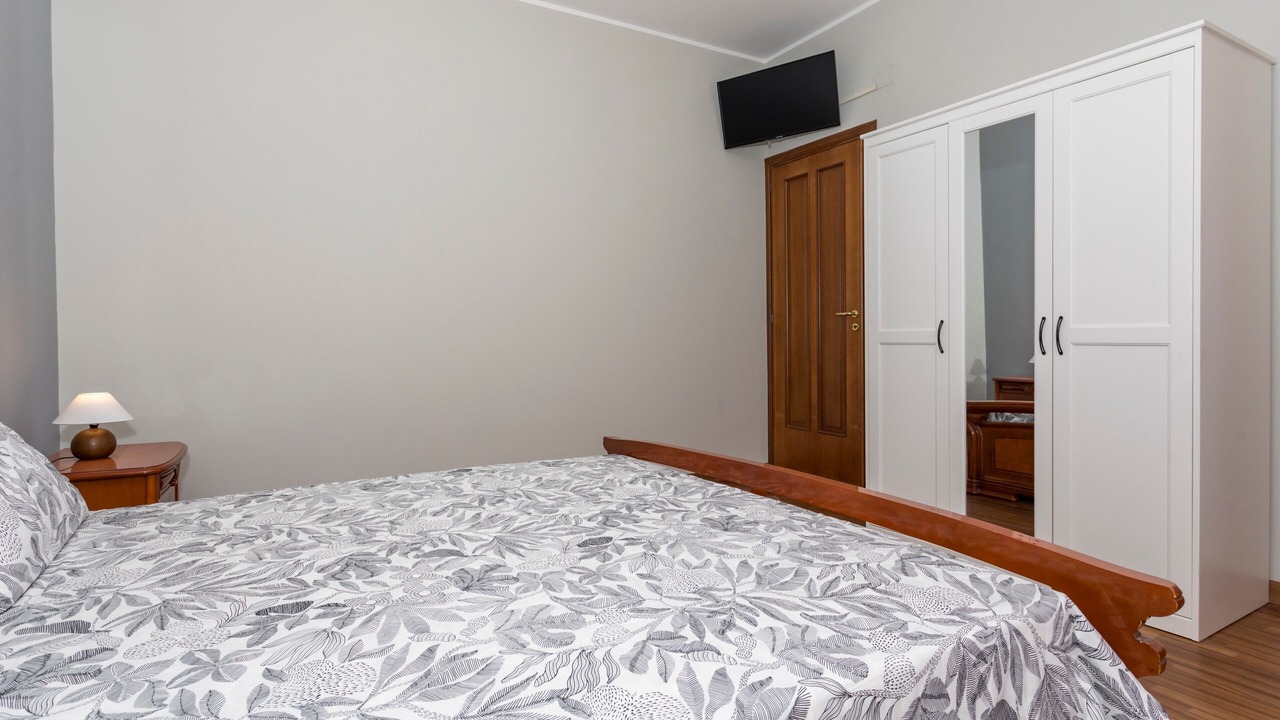Photo of Bedroom in Milo