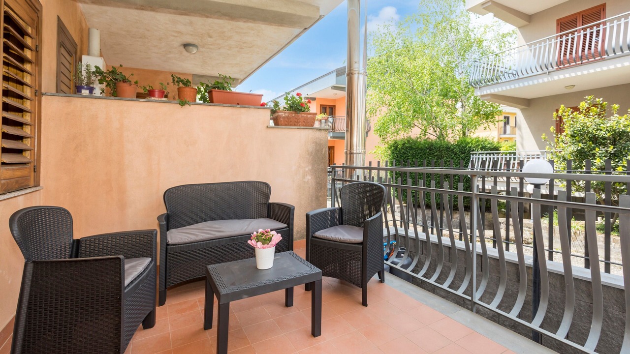 Photo of Patio Balcony in Milo