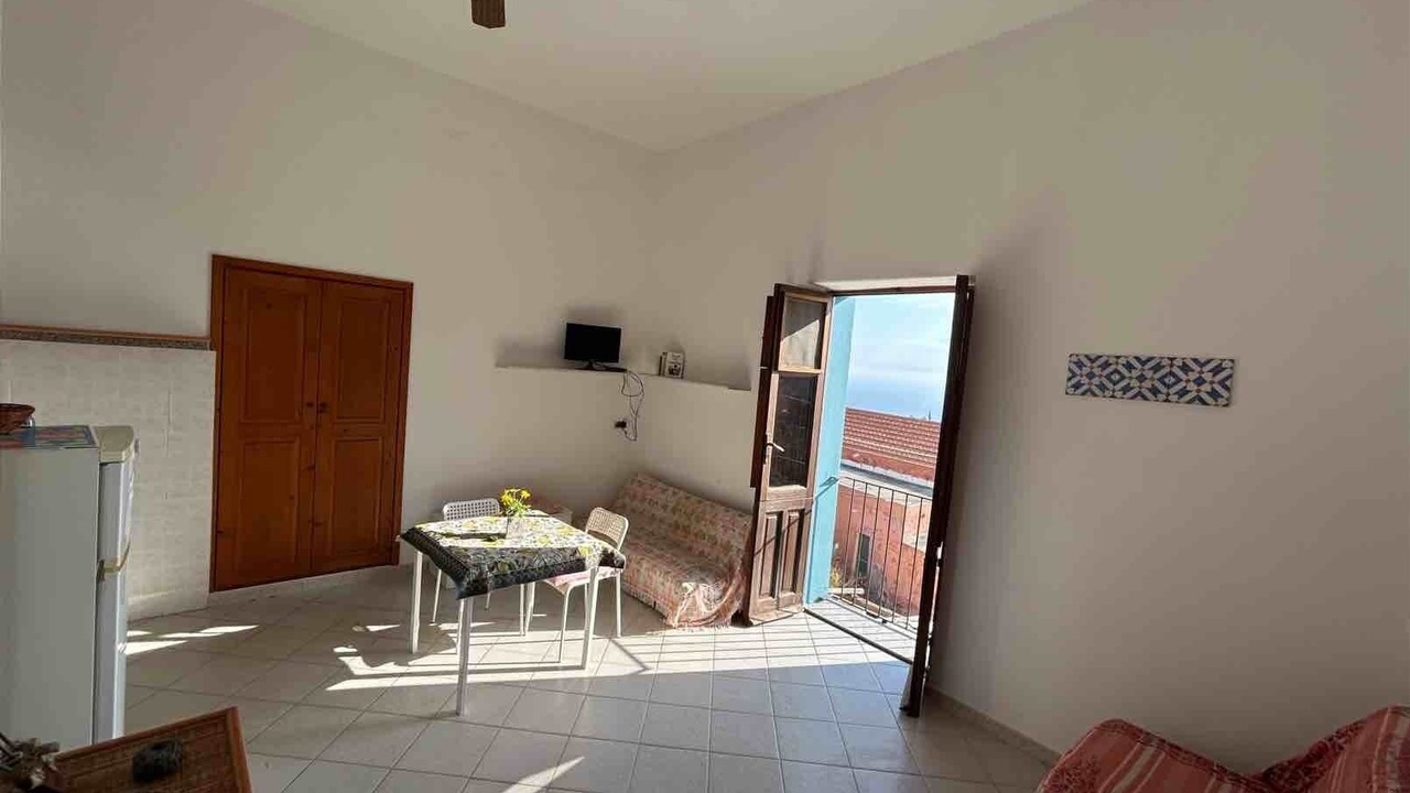 Photo of Livingroom in Filicudi