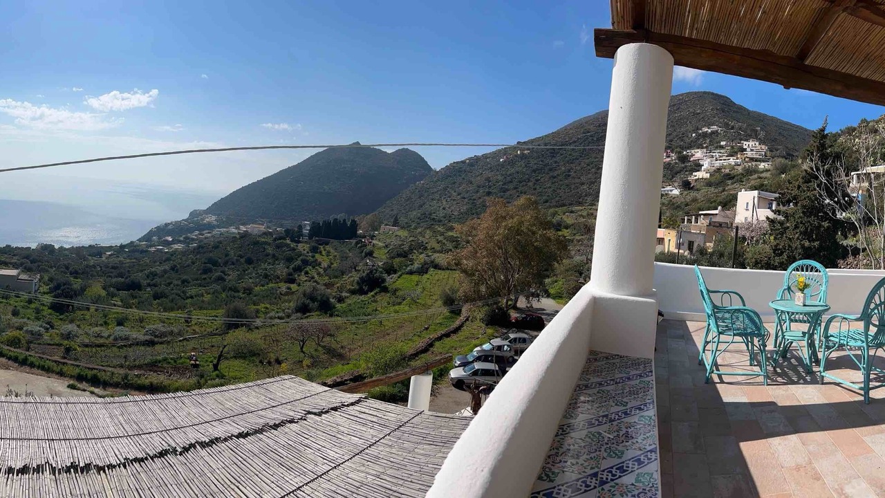Photo of Patio Balcony in Filicudi