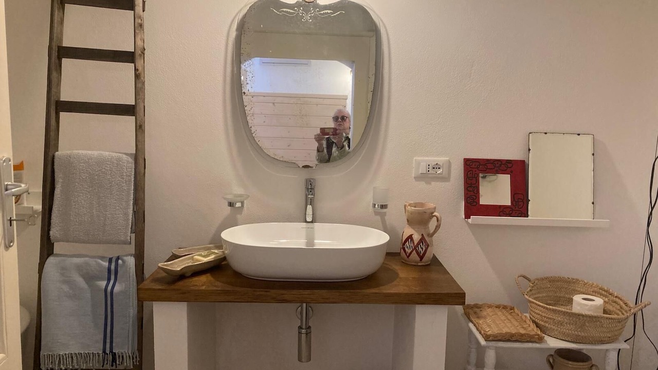 Photo of Bathroom in Palazzolo Acreide Historic Centre
