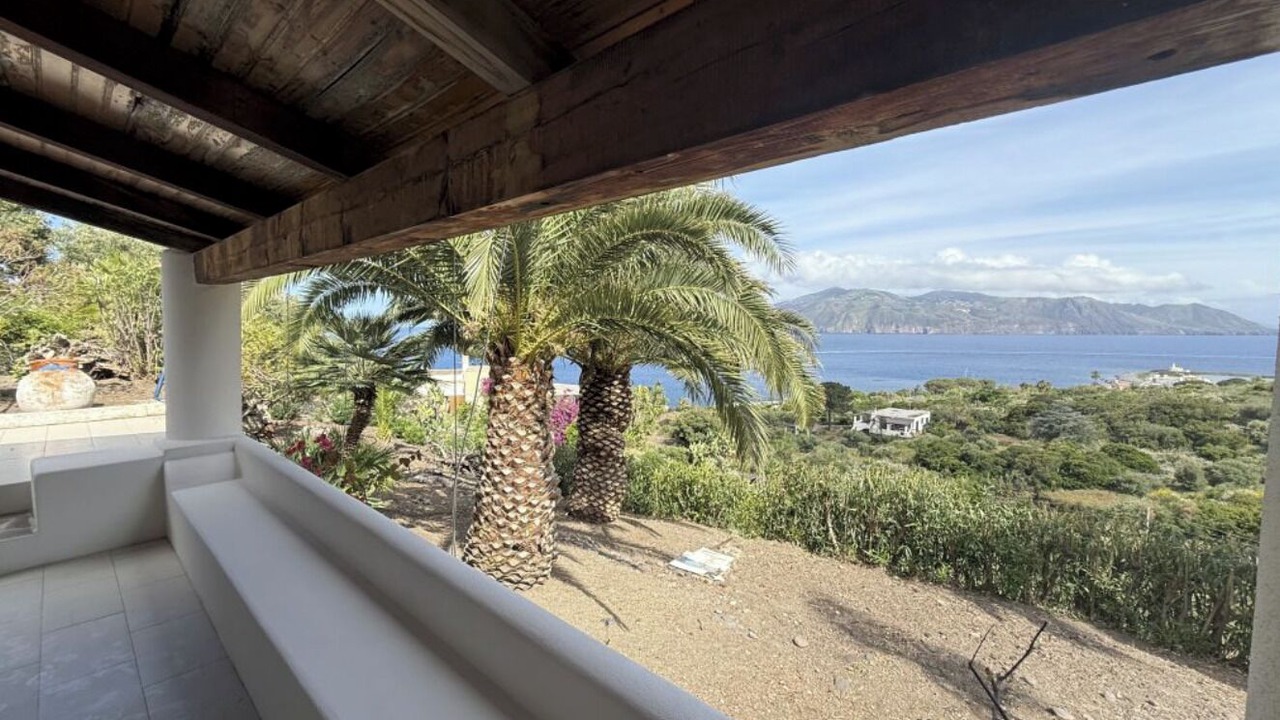 Photo of Outdoor in Lingua