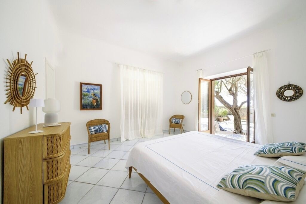 Photo of Bedroom in Forio