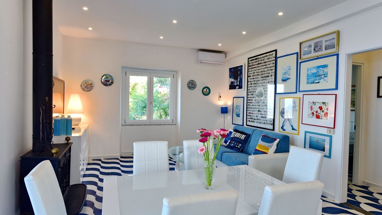 Photo of Livingroom in Castellabate Historic Centre