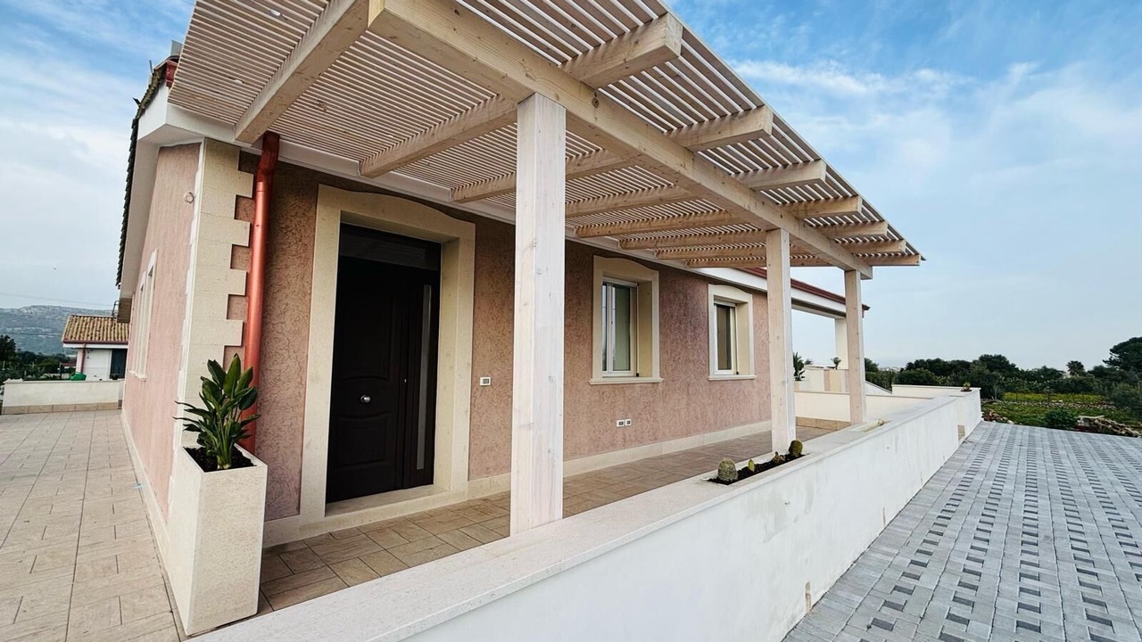 Photo of Outdoor in Solarino