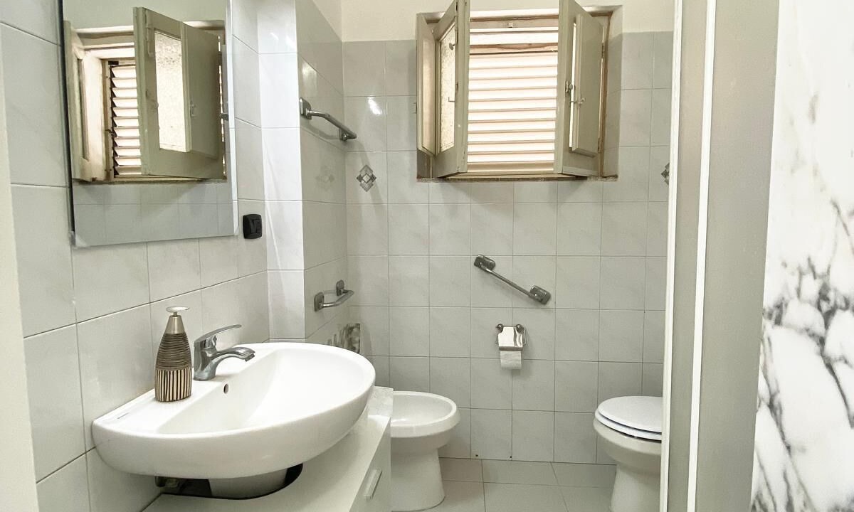 Photo of Bathroom in Catona