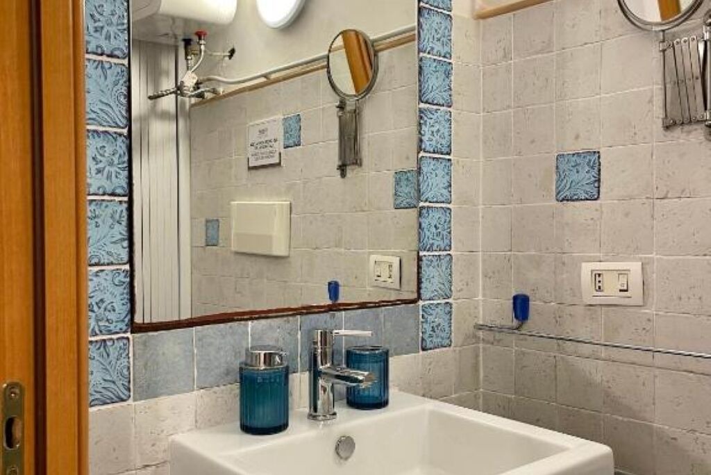 Photo of Bathroom in Ortigia